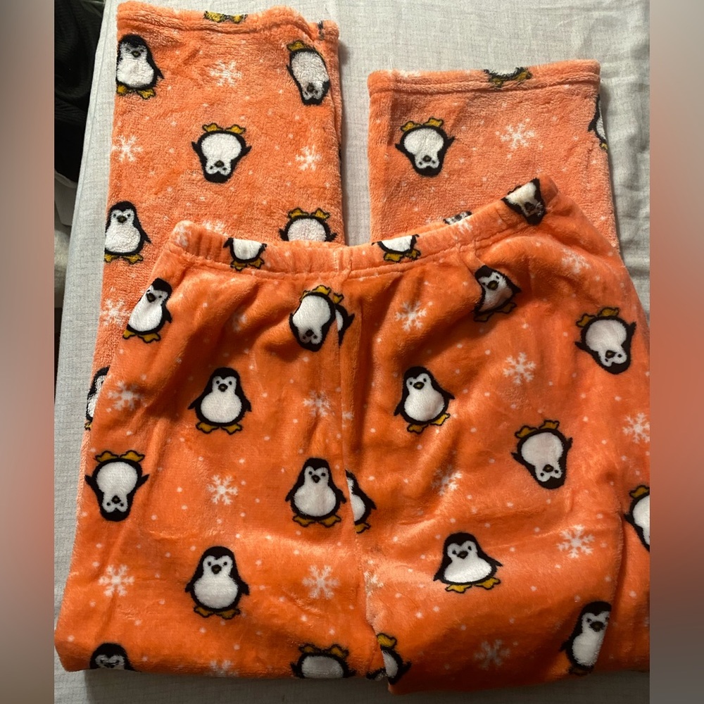 S/M pajama pants with penguins